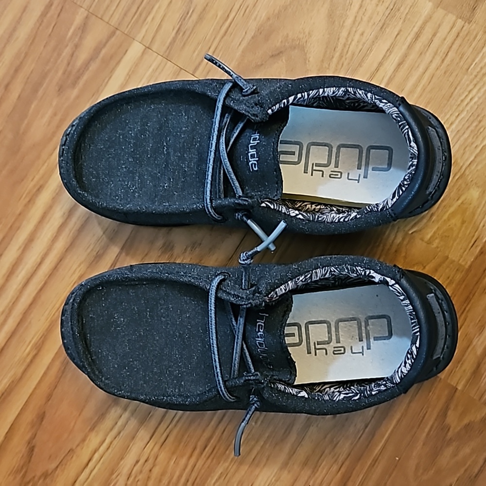 Hey Dude Wally shoes
